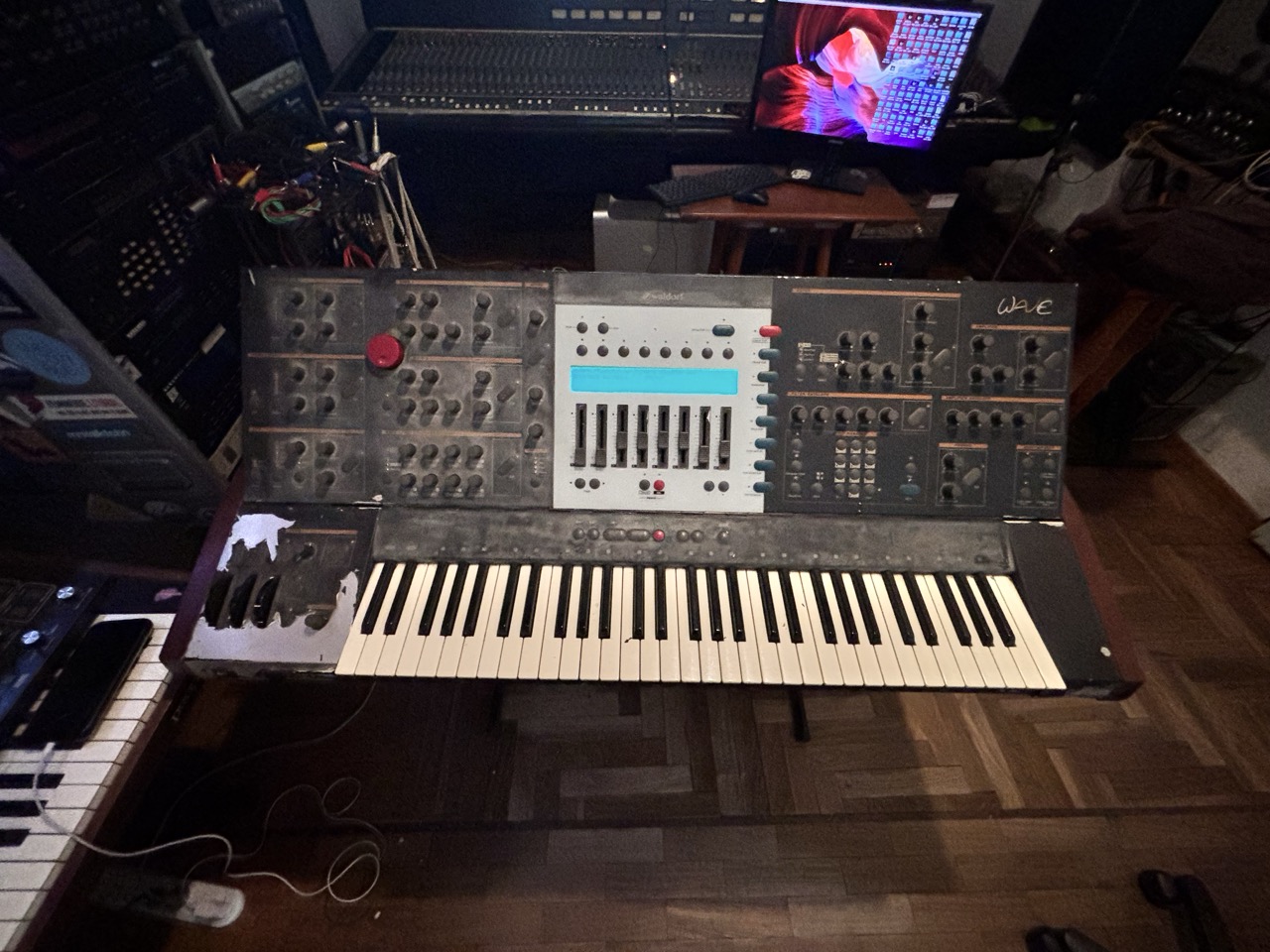 Waldorf Wave
